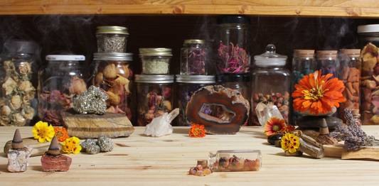 Recetas y Rituales de Limpieza Energética con Hierbas, Aceites Esenciales y Cuarzos